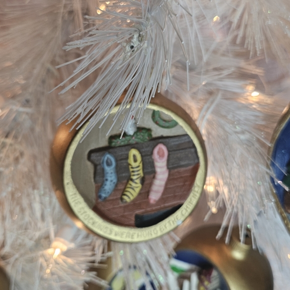 Ornaments~ Vintage one-of-a-kind Christmas set of 12 hand painted - Picture 12 of 16